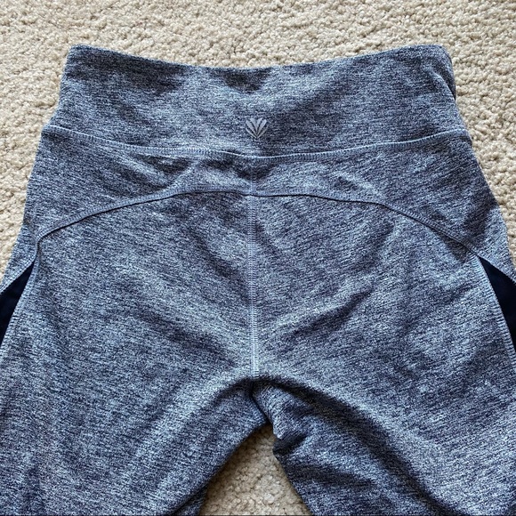 Gray high waisted mesh stripe leggings, size small - Picture 3 of 6